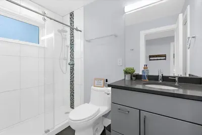 Oyster Bay Getaway - image 38 of 155