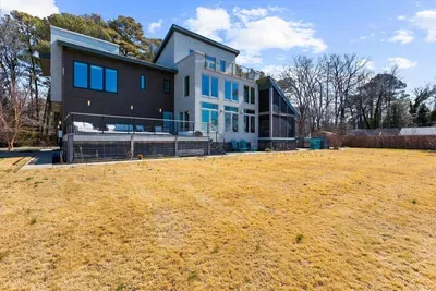 Oyster Bay Getaway - image 98 of 155