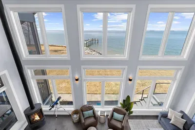 Oyster Bay Getaway - image 10 of 155