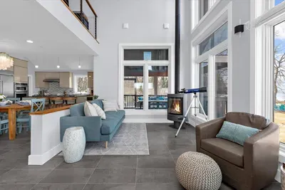 Oyster Bay Getaway - image 17 of 155