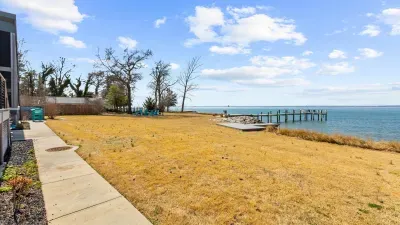 Waterfront Sunset Retreat with Swim Spa w/ beach - image 185 of 196