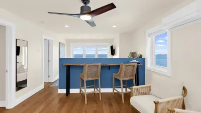 Waterfront Sunset Retreat with Swim Spa w/ beach - image 169 of 196