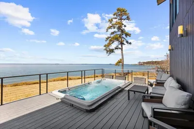 Oyster Bay Getaway - image 34 of 155