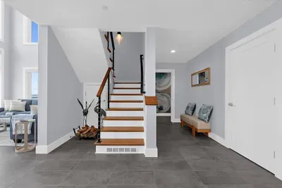 Oyster Bay Getaway - image 7 of 155