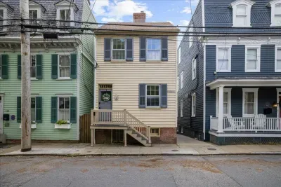 Front of house image #4 in the Historic District of Annapolis!