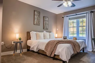 King bedroom #2 additional photo.