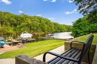 Pasadena Waterfront Retreat - image 94 of 153