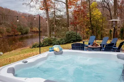 Start your morning off right with a dip in our 8-person Luxury Hot Tub or enjoy the stunning sunset views to cap off your night!