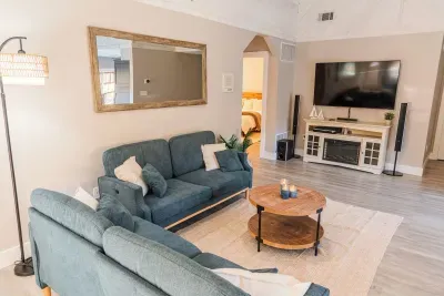 Pasadena Waterfront Retreat - image 65 of 153