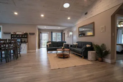 Pasadena Waterfront Retreat - image 84 of 153