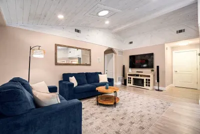 Pasadena Waterfront Retreat - image 103 of 153