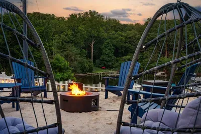 Pasadena Waterfront Retreat - image 134 of 153