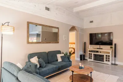 Pasadena Waterfront Retreat - image 64 of 153