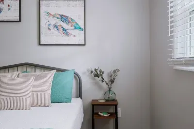 Bedroom #3 (Queen) image #2.