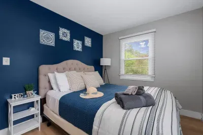 2nd bedroom (Queen) in the upstairs portion of the house.