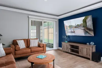 Downstairs living room image #2