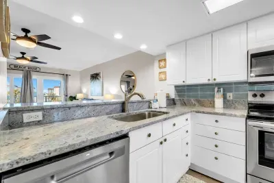 Soul Surfer - image 9 of 50