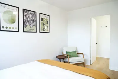 Hillside Hideaway II ~ The Green Room has attached bathroom