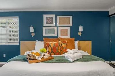 The Murray | Modern Retreat | Spa & Billiards - image 34 of 55
