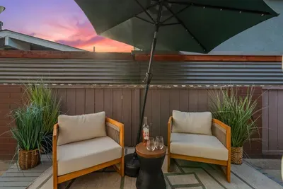 The Murray | Modern Retreat | Spa & Billiards - image 23 of 55