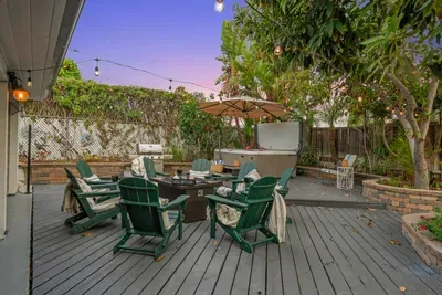 The Murray | Modern Retreat | Spa & Billiards - image 47 of 55