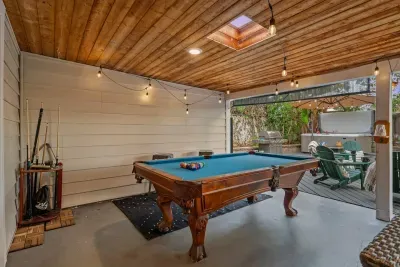 The Murray | Modern Retreat | Spa & Billiards - image 39 of 55