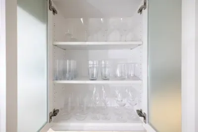 Wine, champagne, beer, martini and water glasses provided