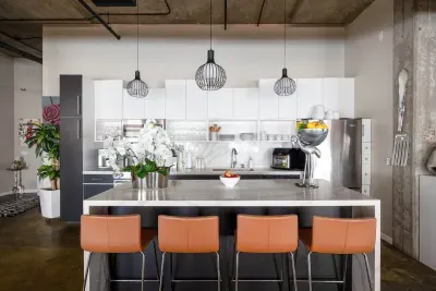 Kitchen Island w/ Barstool seating