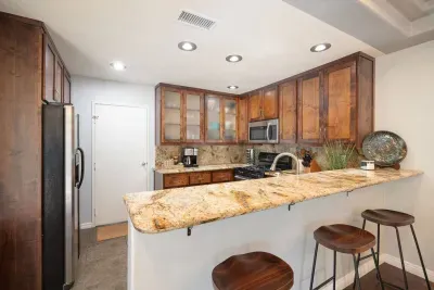 Additional bar stool seating for 3 more...