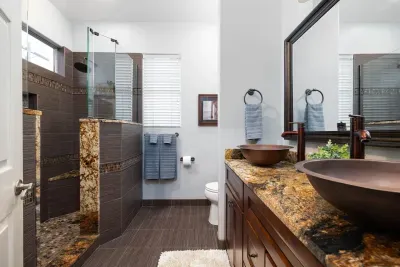 Ensuite Master Bathroom with Dual Sinks 