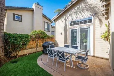 Outdoor Patio w/ gas BBQ