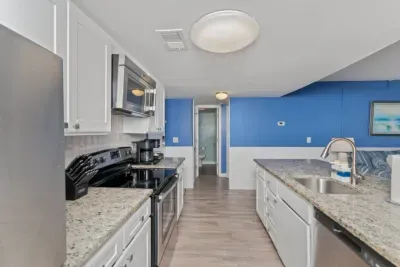 Mins 2 Ocean | Heated Pool + Arcade + Gym & More - image 25 of 132