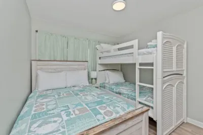 Mins 2 Ocean | Heated Pool + Arcade + Gym & More - image 21 of 132