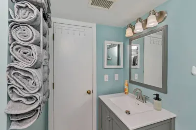 Mins 2 Ocean | Heated Pool + Arcade + Gym & More - image 67 of 132