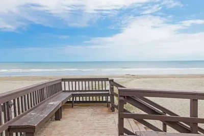 Mins 2 Ocean | Heated Pool + Arcade + Gym & More - image 2 of 132