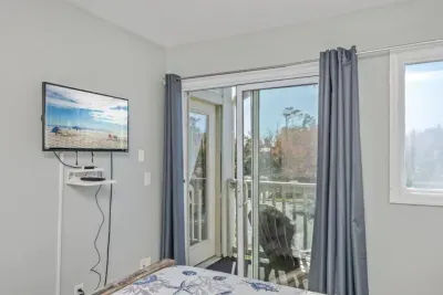 Mins 2 Ocean | Heated Pool + Arcade + Gym & More - image 52 of 132