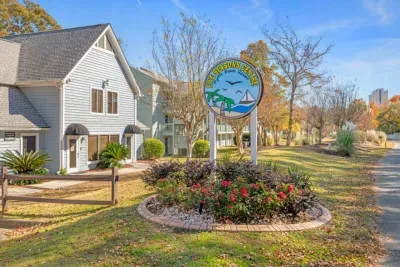 Mins 2 Ocean | Heated Pool + Arcade + Gym & More - image 6 of 132