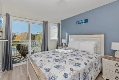 Mins 2 Ocean | Heated Pool + Arcade + Gym & More - image 16 of 132