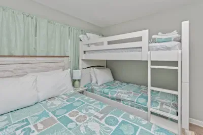 Mins 2 Ocean | Heated Pool + Arcade + Gym & More - image 40 of 132