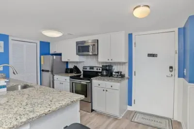 Mins 2 Ocean | Heated Pool + Arcade + Gym & More - image 65 of 132