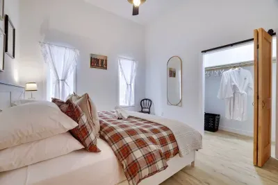 Get ready in style with a full-length mirror and spacious closet stocked with plush robes. The Oak suite blends function and beauty at this ADA accessible luxury group rental minutes from Jim Thorpe adventures.