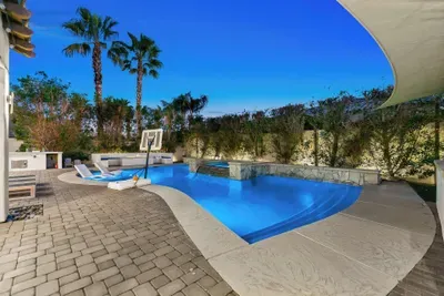Carefree Casa | Pool • Spa • Arcade • Pizza Oven - image 112 of 166