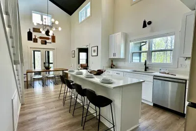 Wild Woodside Retreat at The Retreat at Sunset Bluff