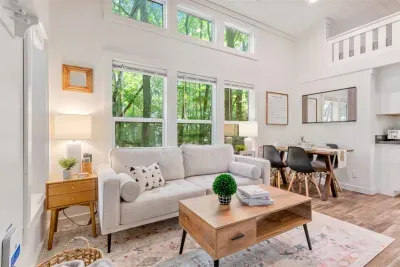 Summit & Shore House at The Retreat at Deer Lick Falls