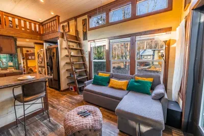 Vinay's Valley Adventure at The Retreat at Deer Lick