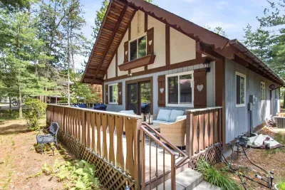 Minocqua Vacation Rentals: Where to Book and What to Know featured image
