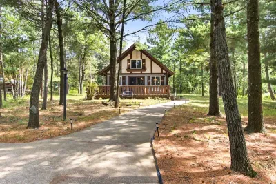 Chalet on the Fairway Nekoosa, WI: Sleeps 8 Near Sand Valley featured image