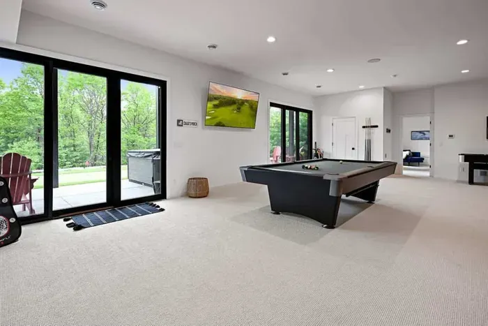 Great additional hangout space
