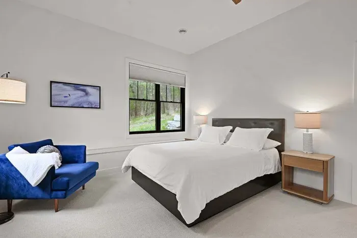 Additional sleeping area offering comfort and a relaxed atmosphere