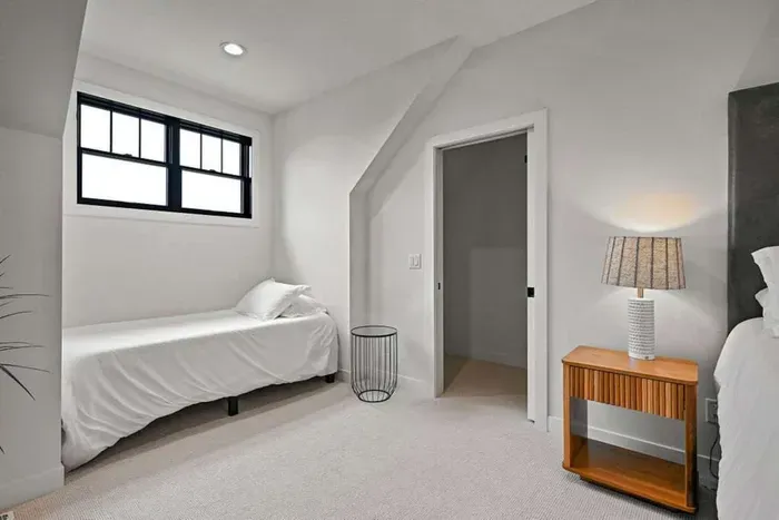 Minimal bedroom design that feels airy and easy to unwind in